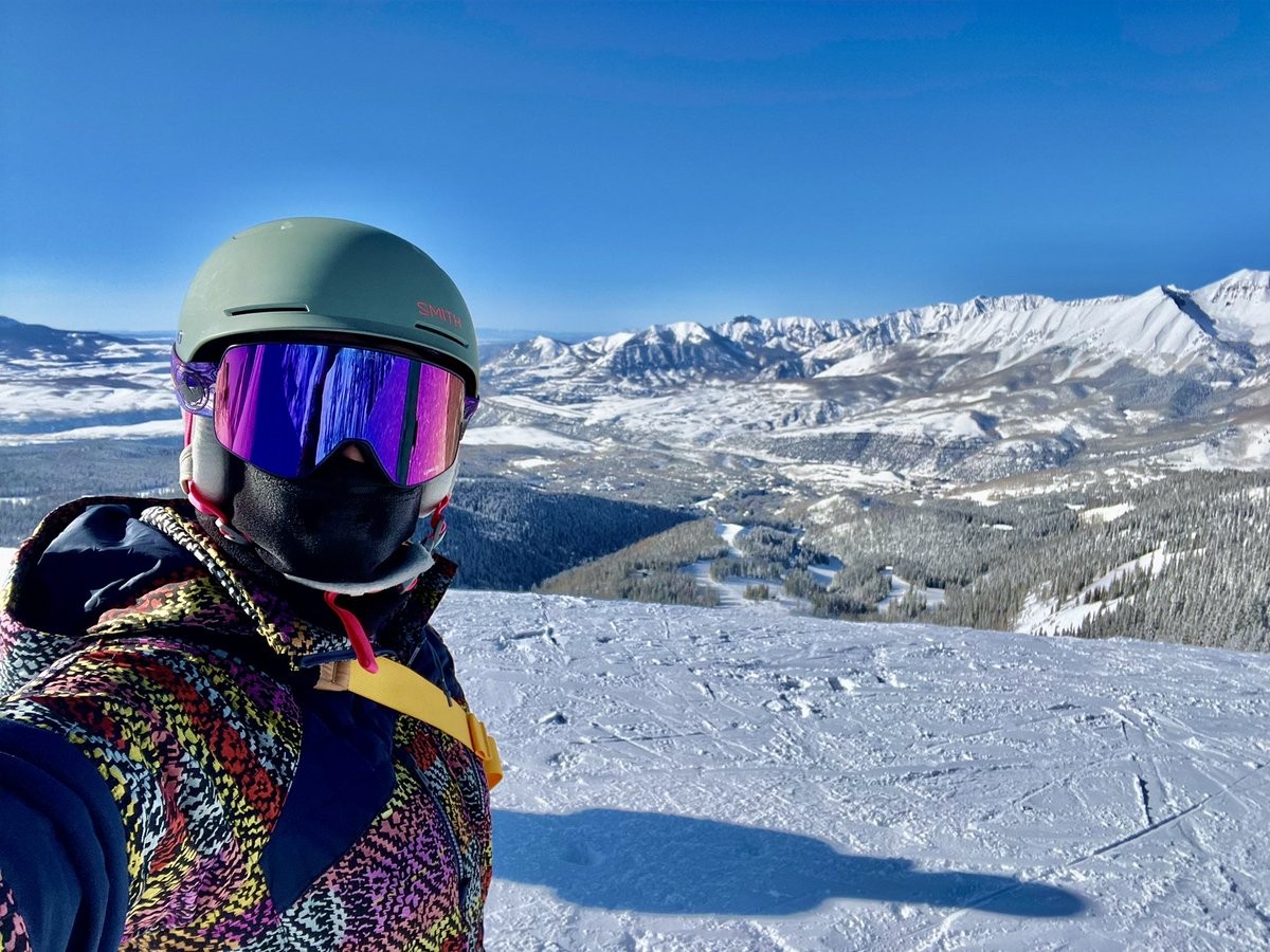 LoPerdue's tweet photo. The best week ❄️⛷🤍
@Telluride until next year ✌🏼 https://t.co/PDUNBumlUe