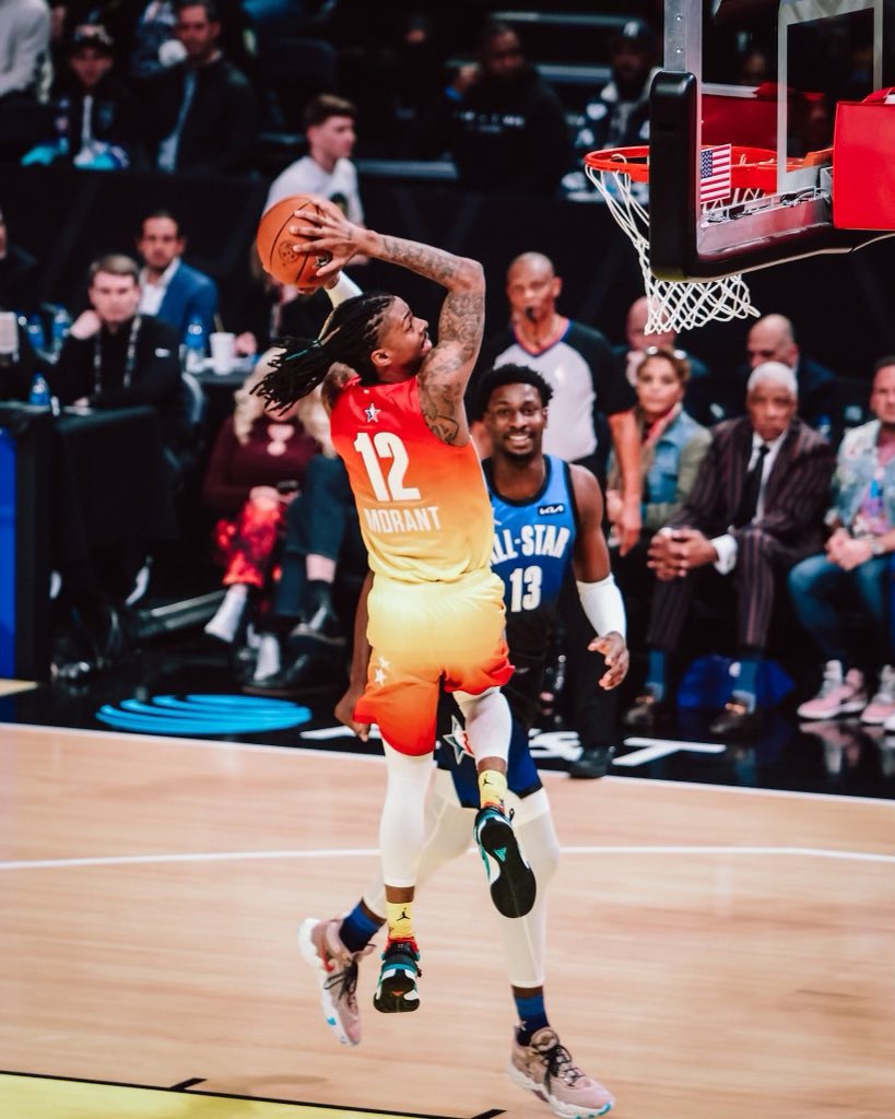 Love the look on Jaren’s face as Ja throws one down!
All ⭐️ Stars
🎿 and 🦄 
#BigMemphis