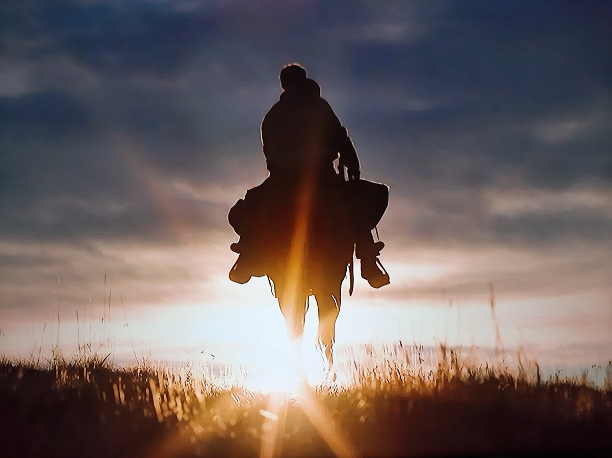 YoSoyElBag's tweet photo. Joel y Ellie brillan más que el mismo sol. #TheLastOfUs https://t.co/s6m5K4DPTb