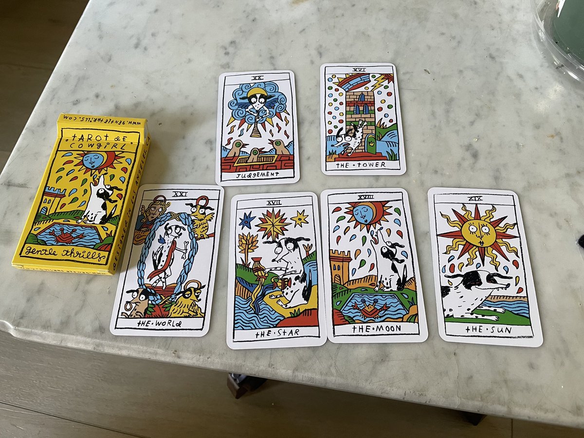 dearest_ivy's tweet photo. need everyone to see this cute tarot set that @FurryGrammar got me for valentines day!!! 🐈♥️ 🦌 https://t.co/6L13NZLssi