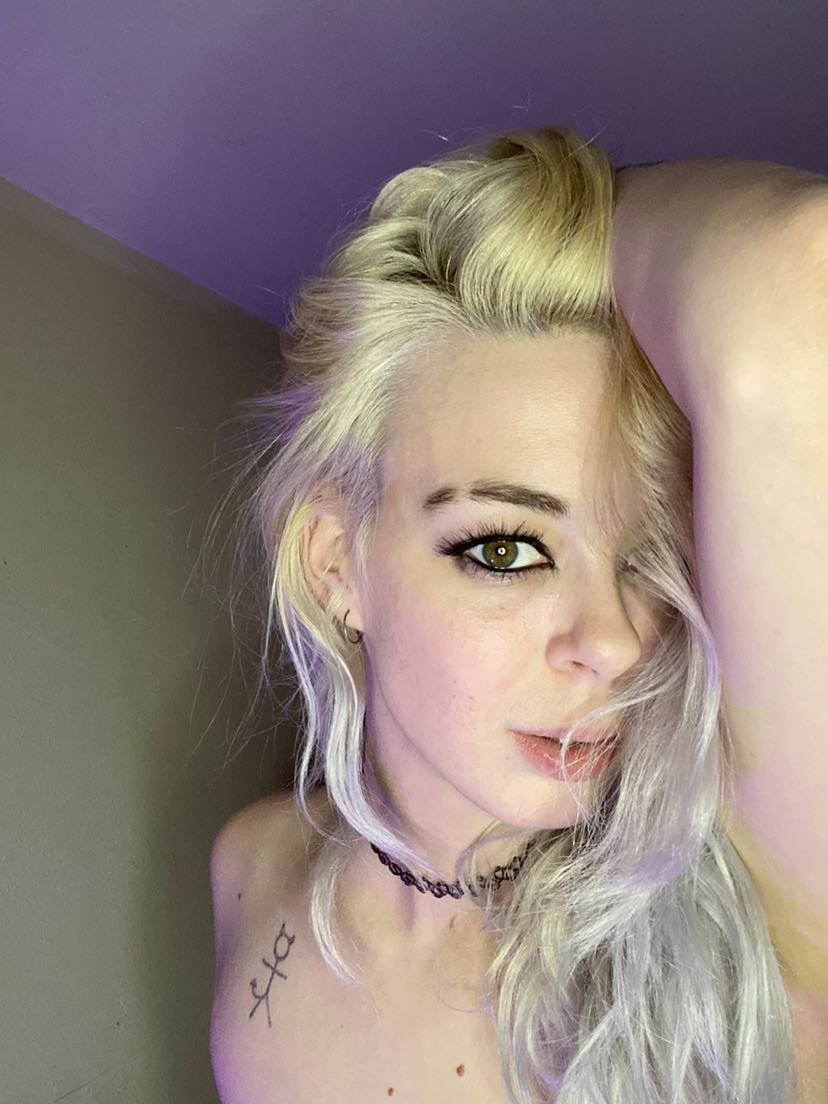 Katie Clark (@miss_miserie_) on Twitter photo 