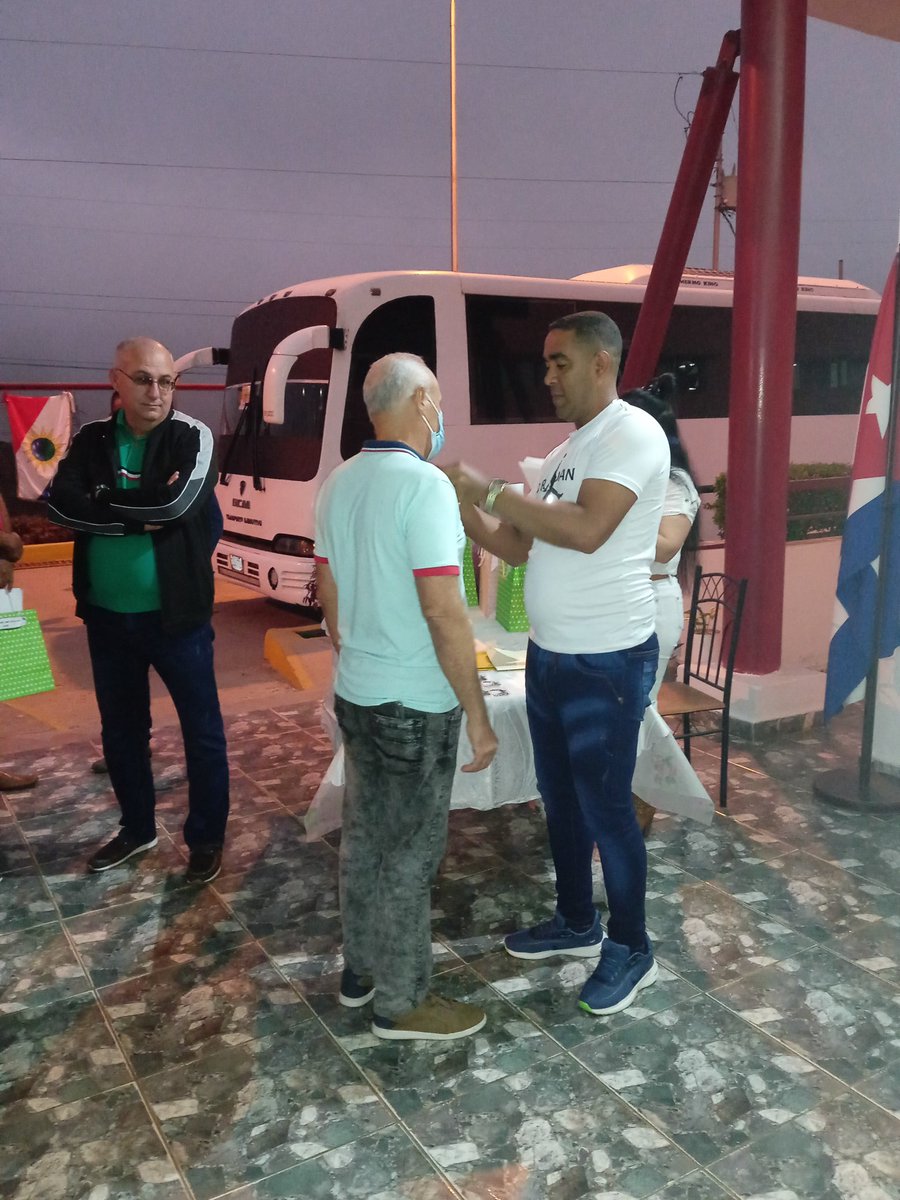 🇻🇪Recibe Juan Carlos Valdés Recio JGTN a los Jefes de Grupo de los Estados,para desarrollar Reunión  de Trabajo del Grupo Nacional, del 20 al 22 de Febrero Caracas 2023 .#JuntarYVencer🇨🇺🇻🇪 
<a href="/cubacooperaven/">Brigada Médica Cubana en Venezuela</a> 
<a href="/DcMedica/">Misión Médica Cubana en el Distrito Capital</a>