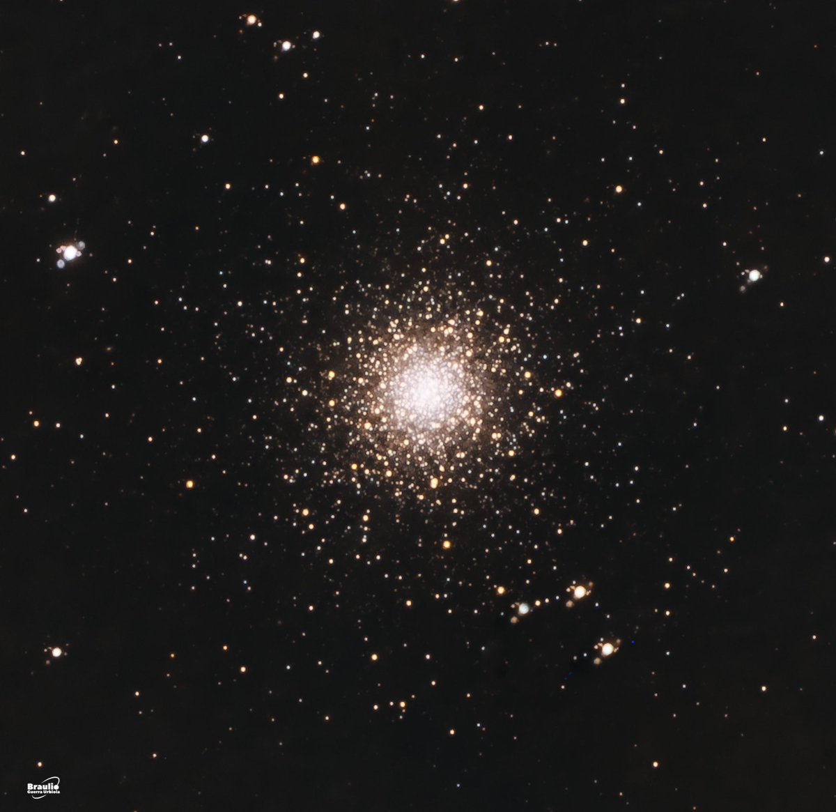 Sr_Ironman's tweet photo. Astrofoto que tomé del Cúmulo Globular Estelar #Messier3 (M3)
Medio millón de Estrellas acumuladas por la gravedad en una sola imagen. Desde #Querétaro #México hasta 34 mil años luz de distancia. https://t.co/p7CFXjs3mm