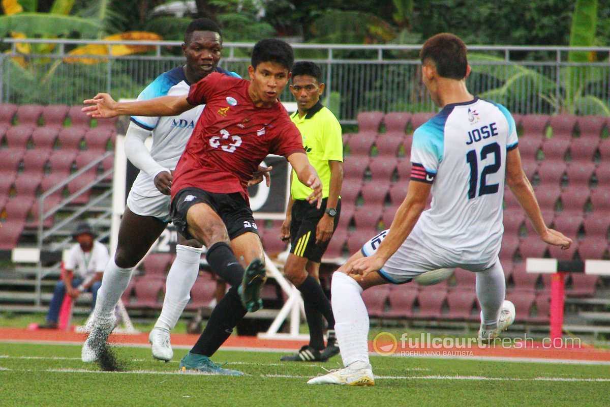 FCFph's tweet photo. Anton Guariña's 56th minute strike at the UP Diliman football field started Adamson University's 18-minute nightmare on the pitch.

https://t.co/WD2A7d1gzT

@upsystem @upmensfootball @Official_UPD #UPFight https://t.co/qNrlFwDkiM