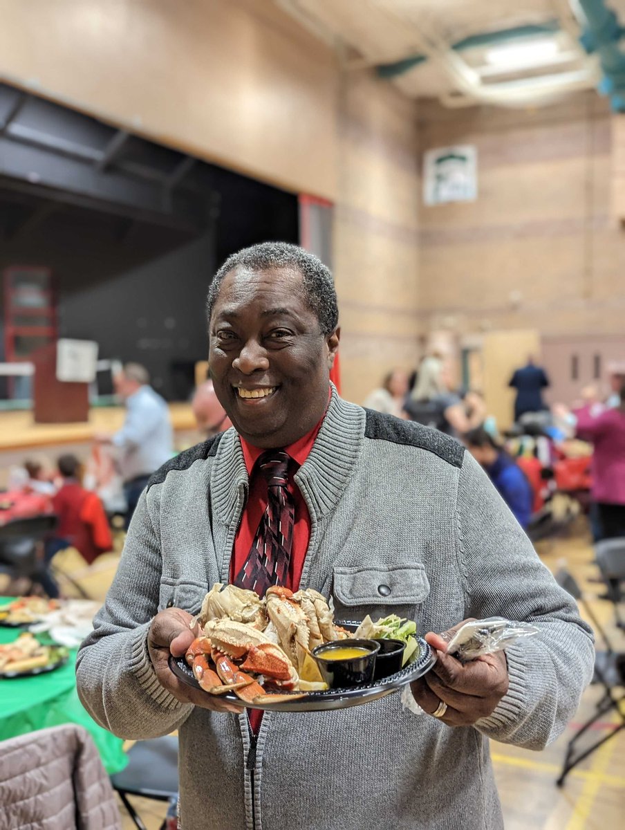 DemVictorySlate's tweet photo. Our Nevada Democratic Victory slate had a blast at the crabbing with @WashoeDEMS event! Not sure who had the most fun or the biggest plate. @KimiColeNV @mercedes4nevada @jkwhitmer3 Cedric Williams https://t.co/kA9wKsyPeJ
