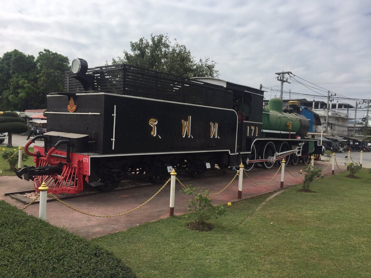 Middaux's tweet photo. @ThaiTrainGuide Ten wheeler #171 Nakhon  Sawan https://t.co/wg4YSjAZa8