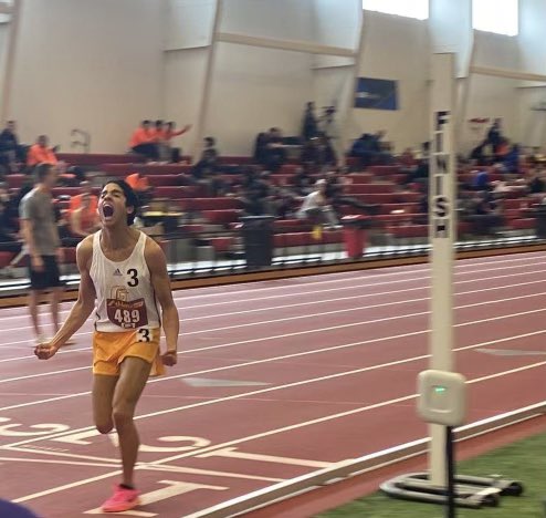 DaRealDealCreal's tweet photo. If a photo can summarize the energy of a team putting together 1 school record, 43 personal best performances, and multiple regional/conference placings: it would be this: https://t.co/wmbO8SYauY