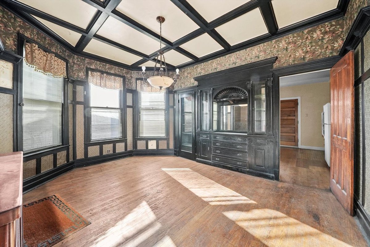 Edgewater Exile on Twitter "This Bronzeville 2 flat still has so so