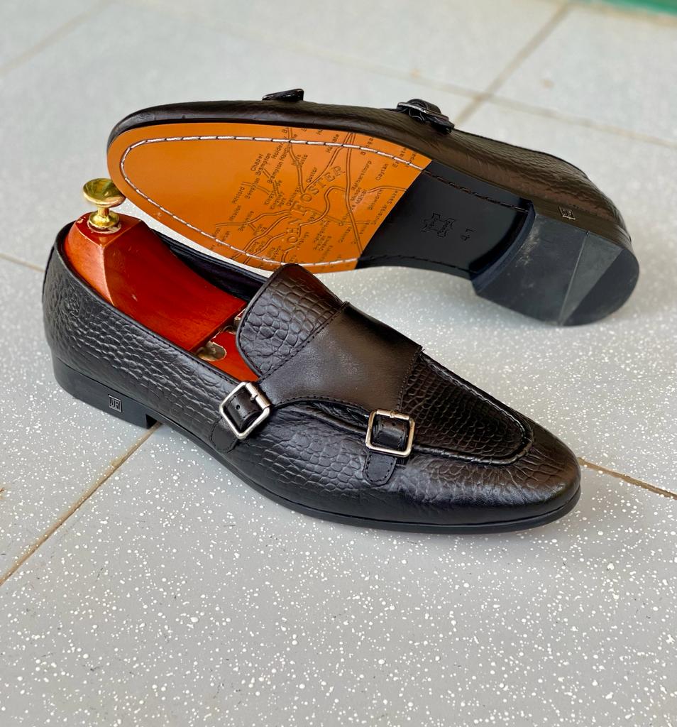 MwacheezyC's tweet photo. John Foster Double MonkStrap Officials. 

Size 39_40_41_42_43_44_45_46 

💰Ksh.5200              #IkoKiatuKe https://t.co/r1bQXAfU2d