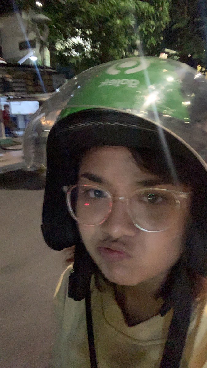 Tia ⁺˳ ༚ On Twitter Fuck Car Selfies Wheres Your Gojek Selfies We Need Sumn New