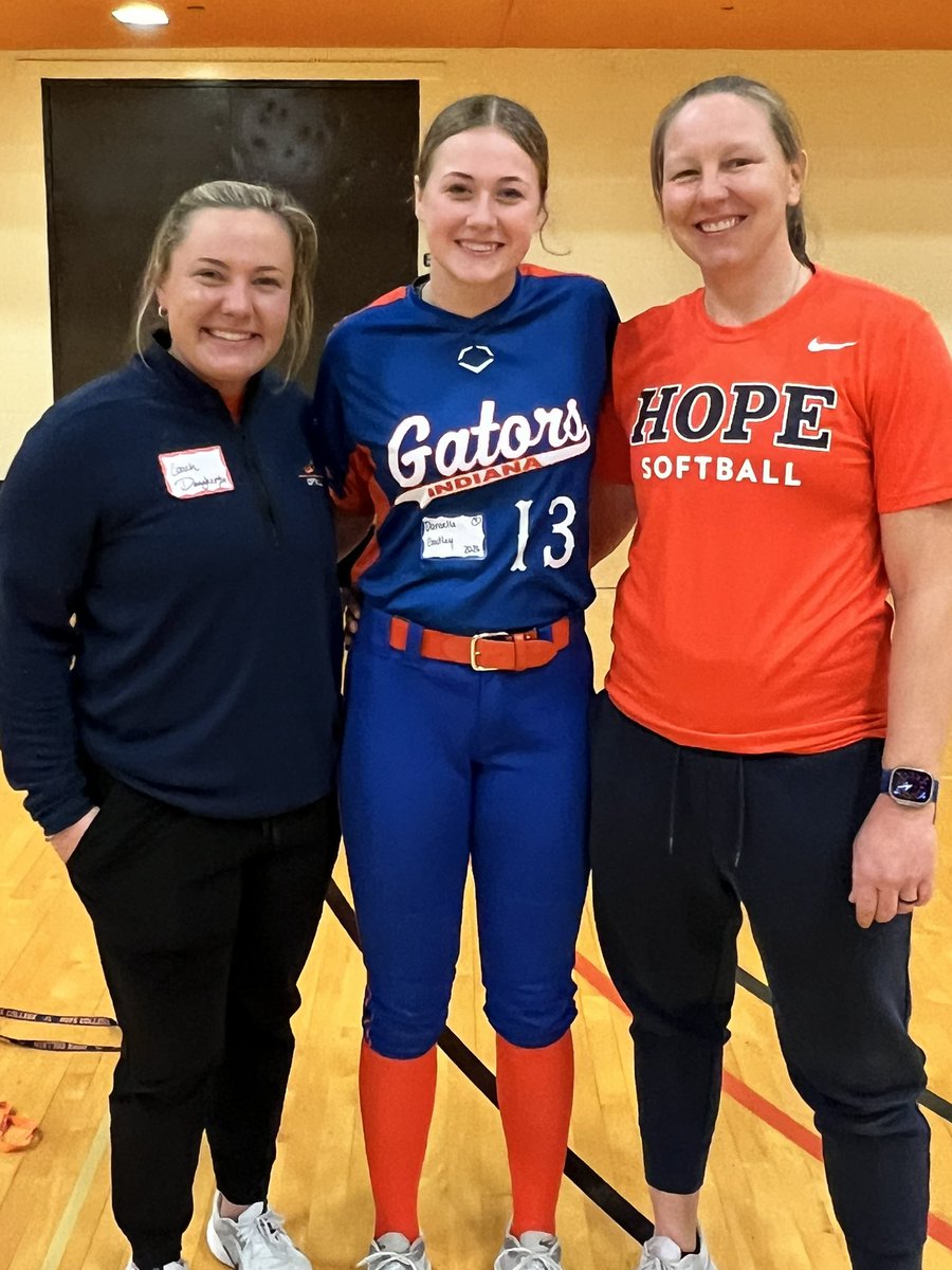 Yesterday I had another great day at Hope College! Thank you Coach Harvey, Coach D, and to all the players for running a great camp! Good luck to you guys in your upcoming season! <a href="/CoachD_HopeSB/">Coach Daugherty</a> @CoachHarvHopeSB <a href="/HopeCollegeSB/">Hope Softball</a>