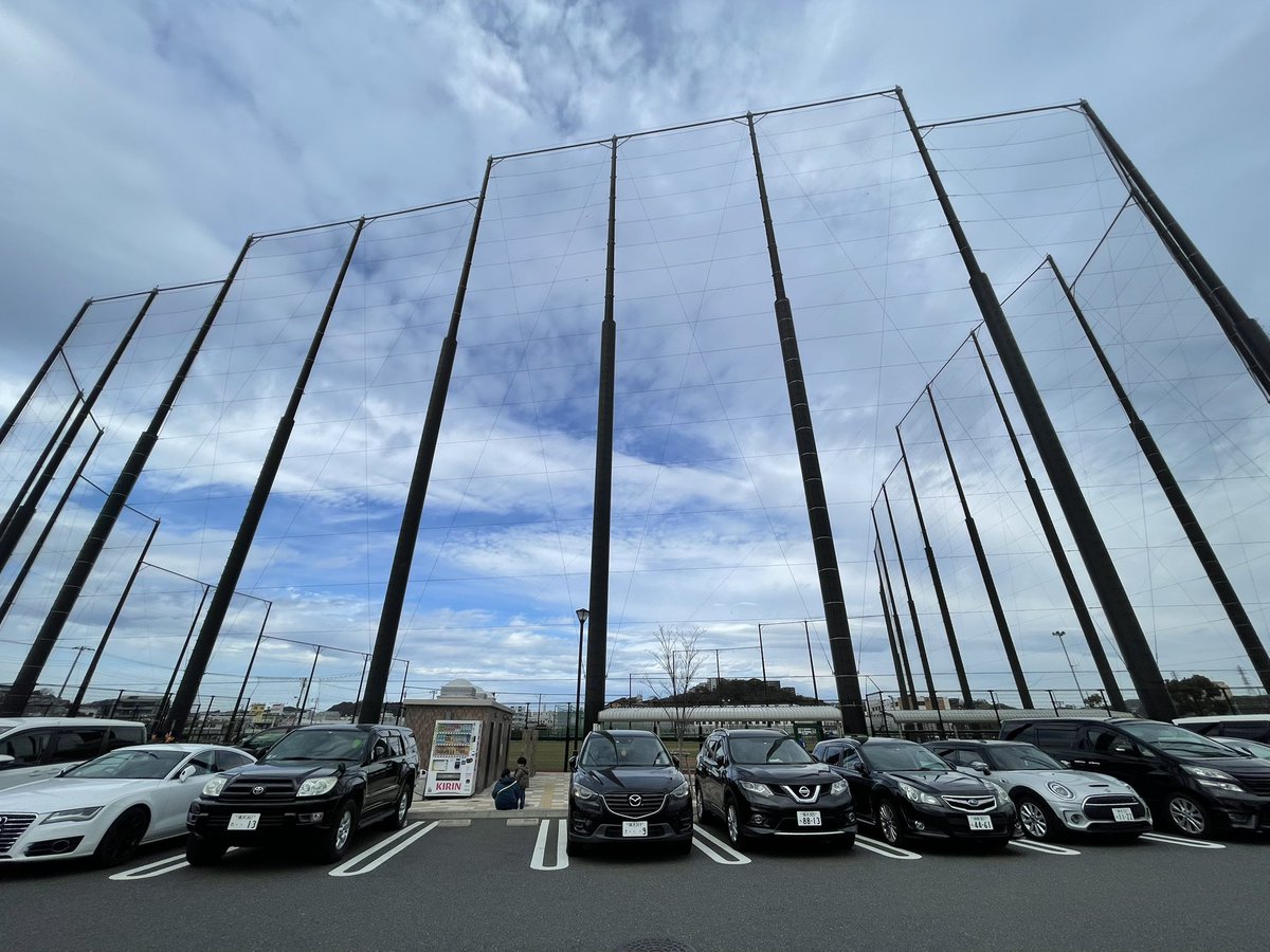 【#球場now】#令和佐原野球場 はじめてきました。神奈川県横須賀市佐原。三浦半島の先っぽ。令和元年につくられた人工芝球場。硬式 軟式 どちらもオッケー👌駐車場完備 用具も新しい。そしてトイレもキレイ。テンションあがります！とても良いグラウンドでした。
#野球 #審判 #Baseball #Umpire (#9)