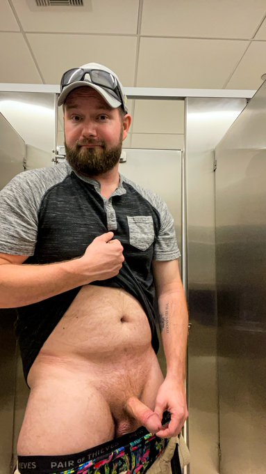 While traveling back home I did something I&rsquo;ve never done before. Surprisingly I had never jerked off<a href="/tag/tiktok"class="tags"><span>#tiktok</span></a><a href="/tag/tiktoknsfw"class="tags"><span>#tiktoknsfw</span></a>