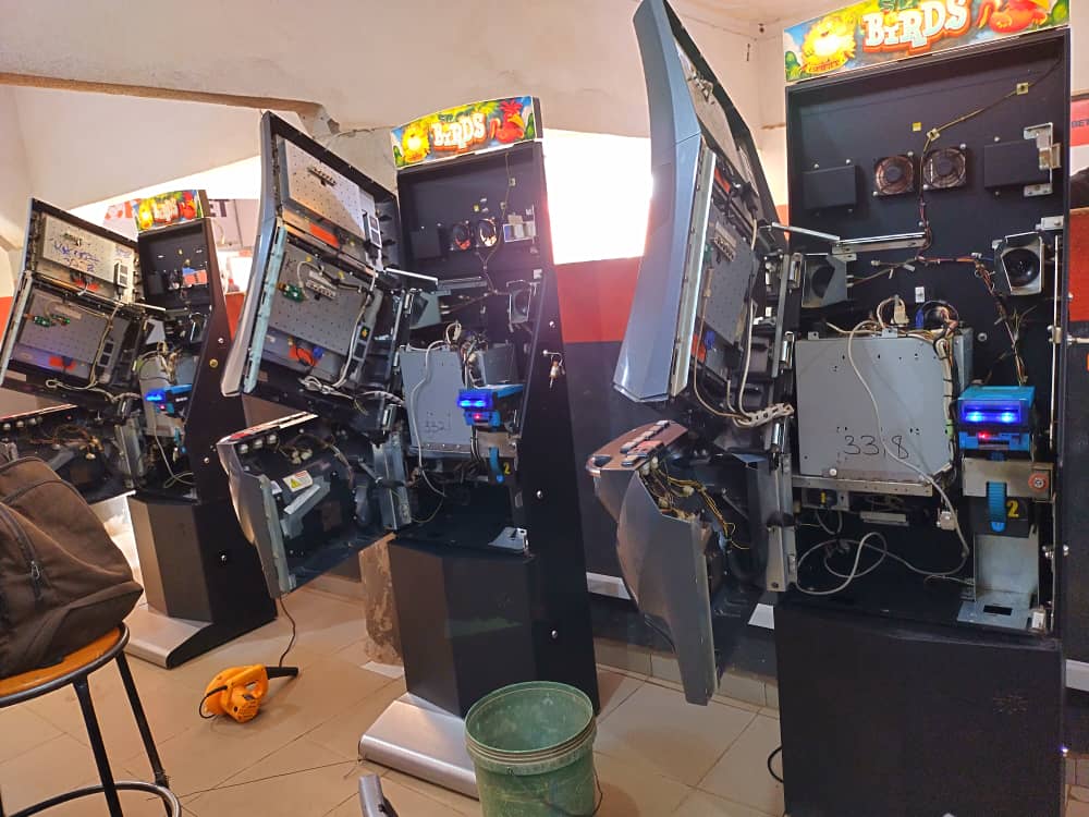 Ku Nasser 🇹🇿 on Twitter "RT fidel39410147 I Do repair Slot Machines