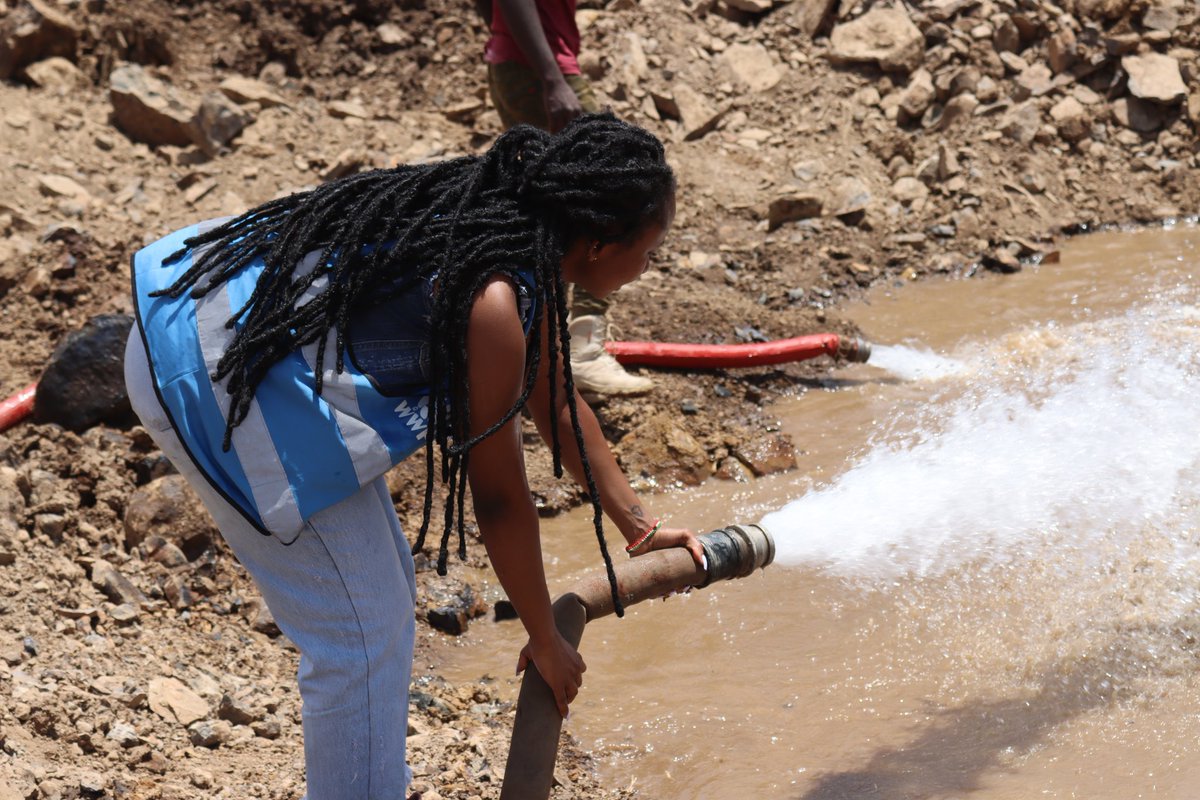 MatundaPhoebe's tweet photo. 2/3 Nairobi National park is one of the affected parks, with water levels in dams within the park drastically going down and others completely dry &amp; there have been #WaterTrucking activities to salvage the situation &amp; provide water for wildlife #ClimateActionNow https://t.co/jDJBuRIgsT