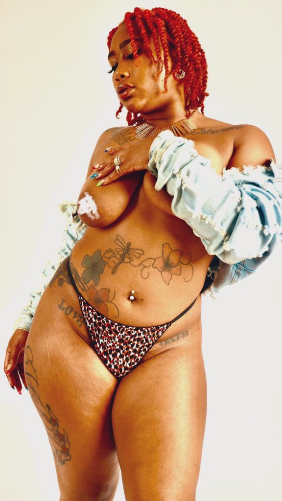 TheBossShow2's tweet photo. Which one is your fav? 1 or 2?
https://t.co/Tc2duJosD3
#SubscribeToMyOnlyFans #onlyfansbabe #therealstuffisonmyonlyfans #subscribe #tapthatass #cumdownthroat https://t.co/E6qoTHrSIp