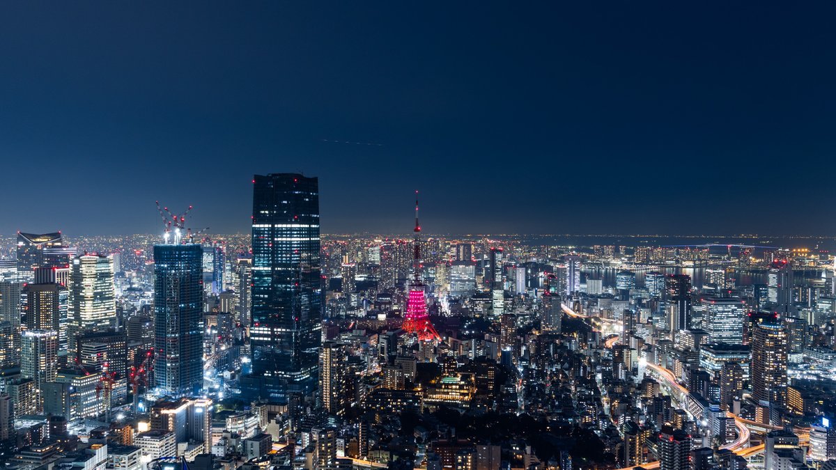 tokyo_cityview's tweet photo. 本日も #スカイデッキ は20:00までオープン！（最終入場 19:30）
360度見渡せるオープンエア空間で、東京の絶景をお楽しみください🌃

🌟 #東京シティビュー で開催中の「YUMING MUSEUM」は2/26（日）まで！
https://t.co/w4h7QLBuYV

撮影： #荒谷良一
#夜景 #YUMINGMUSEUM #松任谷由実 #ユーミン https://t.co/mYGQ9XRlJv