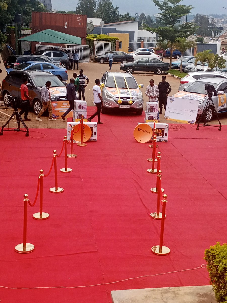 Ntibisanzwe muri Tombora <a href="/TsindaPe/">Tsinda Pe</a> ubu noneho mucyumweru cyanyuma cyukwezi kwa Gashyantare hazatomborwa imodoka 2 za Hyundai Tucson, ni taliki ya 25 na 28 Kanda *569#ugure token zawe imwe murizo Yaba iyawe hamwe nibindi bihembo byinshi Ntucikwe