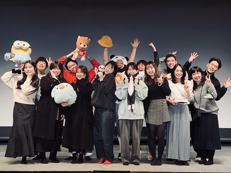 melon_ikksrn's tweet photo. 大千穐楽終了しました！
本当にありがとうございました！
来てくださった皆さまの祈り、パワー、たくさんの力をお借りして、色々なことを乗り越えることができ、最終日を迎えられました。
そしてスタッフの皆さん、小道具ぬいぐるみさん、ありがとうございました！
#つながぁる#大千穐楽#ありがとう https://t.co/rzXn6IeF5A