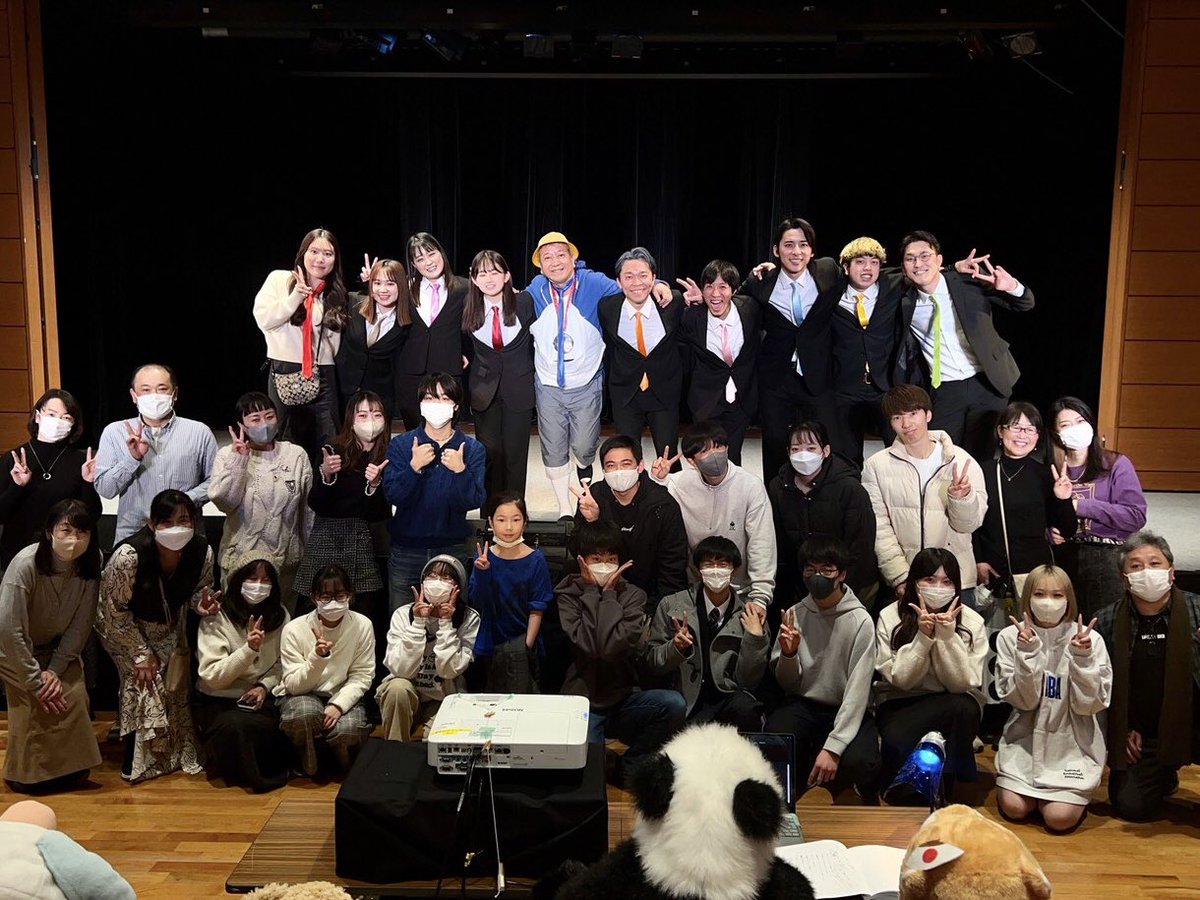 melon_ikksrn's tweet photo. 大千穐楽終了しました！
本当にありがとうございました！
来てくださった皆さまの祈り、パワー、たくさんの力をお借りして、色々なことを乗り越えることができ、最終日を迎えられました。
そしてスタッフの皆さん、小道具ぬいぐるみさん、ありがとうございました！
#つながぁる#大千穐楽#ありがとう https://t.co/rzXn6IeF5A