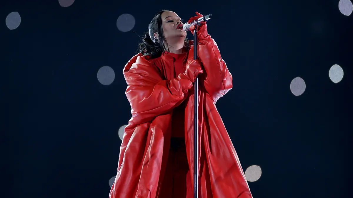 Happy 35th birthday to the iconic Rihanna. The Grammy-winning singer ...