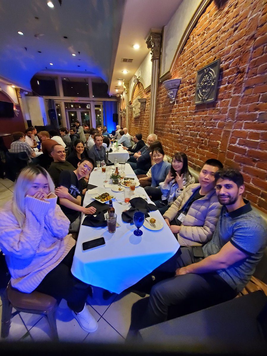 WanunuLab's tweet image. Nanopore dinner @BiophysicalSoc #bps2023. Nanopores live on! Or should I say Na Na Na nanopoooores.