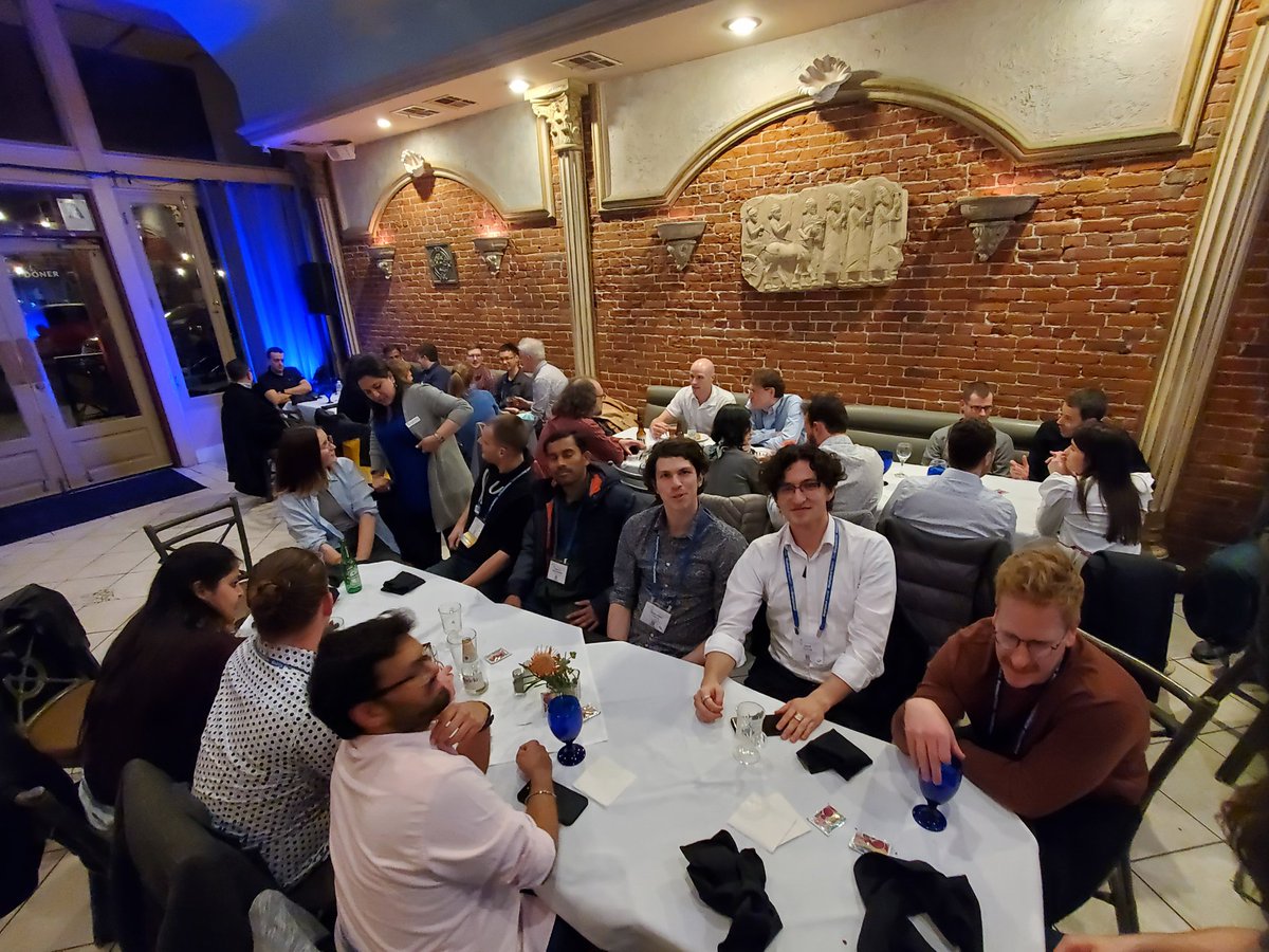WanunuLab's tweet image. Nanopore dinner @BiophysicalSoc #bps2023. Nanopores live on! Or should I say Na Na Na nanopoooores.