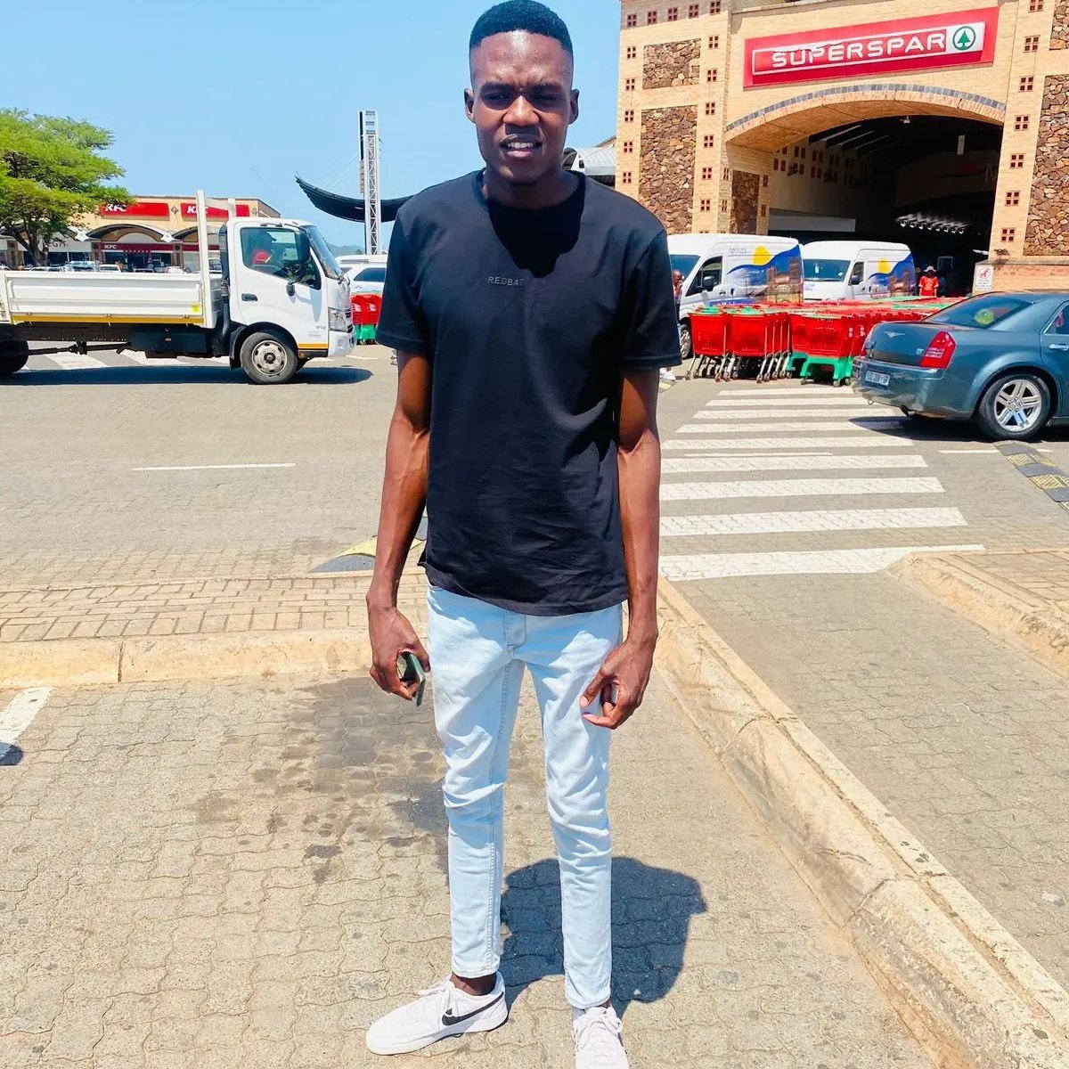 NuzJabu's tweet photo. #NewProfilePic https://t.co/ysYrC7MbNt