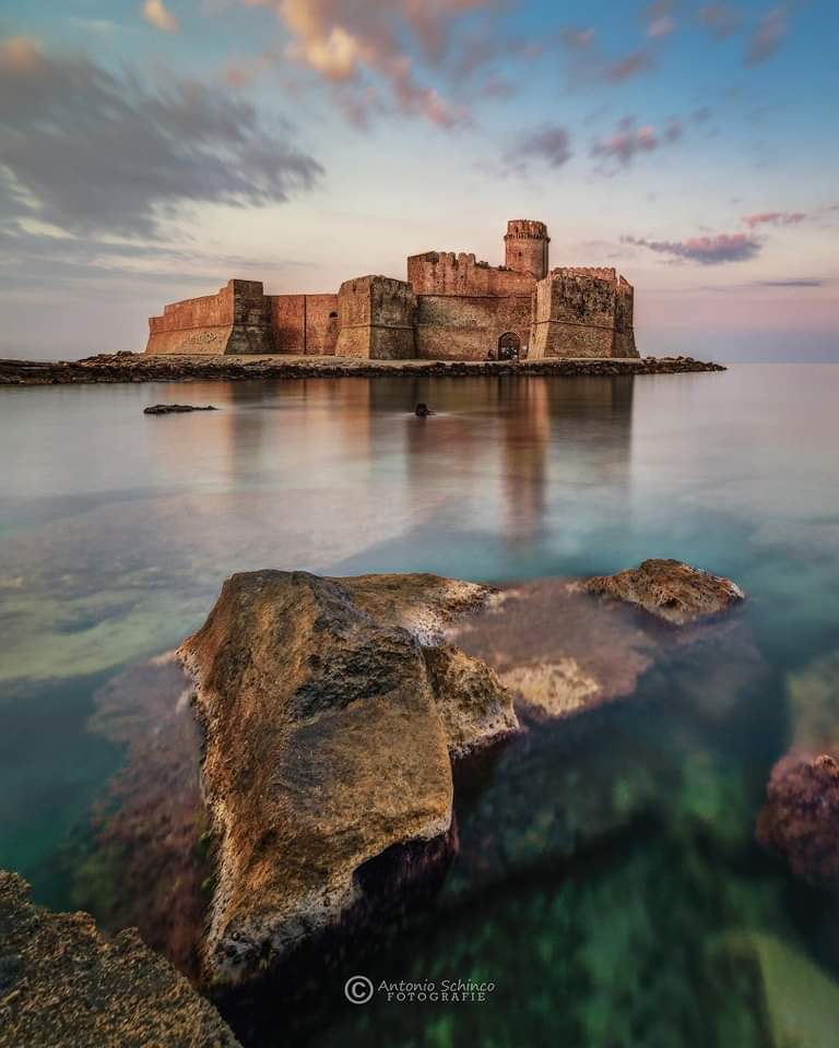 🇮🇹 Isola di Capo Rizzuto (Le Castella), Crotone, Calabria
📷 @tonyfg86

#isoladicaporizzuto #lecastella #crotone #calabria #travel #travelplace #travelphoto #italy #italytrip #italytravel #italyiloveyou #italia #italytour #italystyle #italylovers #italian #italyintheheart