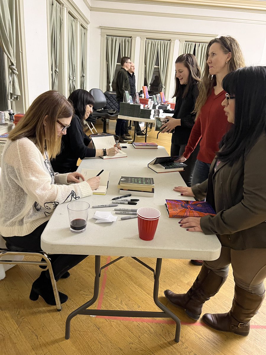 Got to meet my literary hero, Gillian Flynn, bestselling author of Gone Girl, Dark Places, and Sharp Objects, at Chicago’s Exile in Bookville on Saturday, where she introduced Margot Douaihy, author of Scorched Grace, first book published by her new imprint, Gillian Flynn Books.