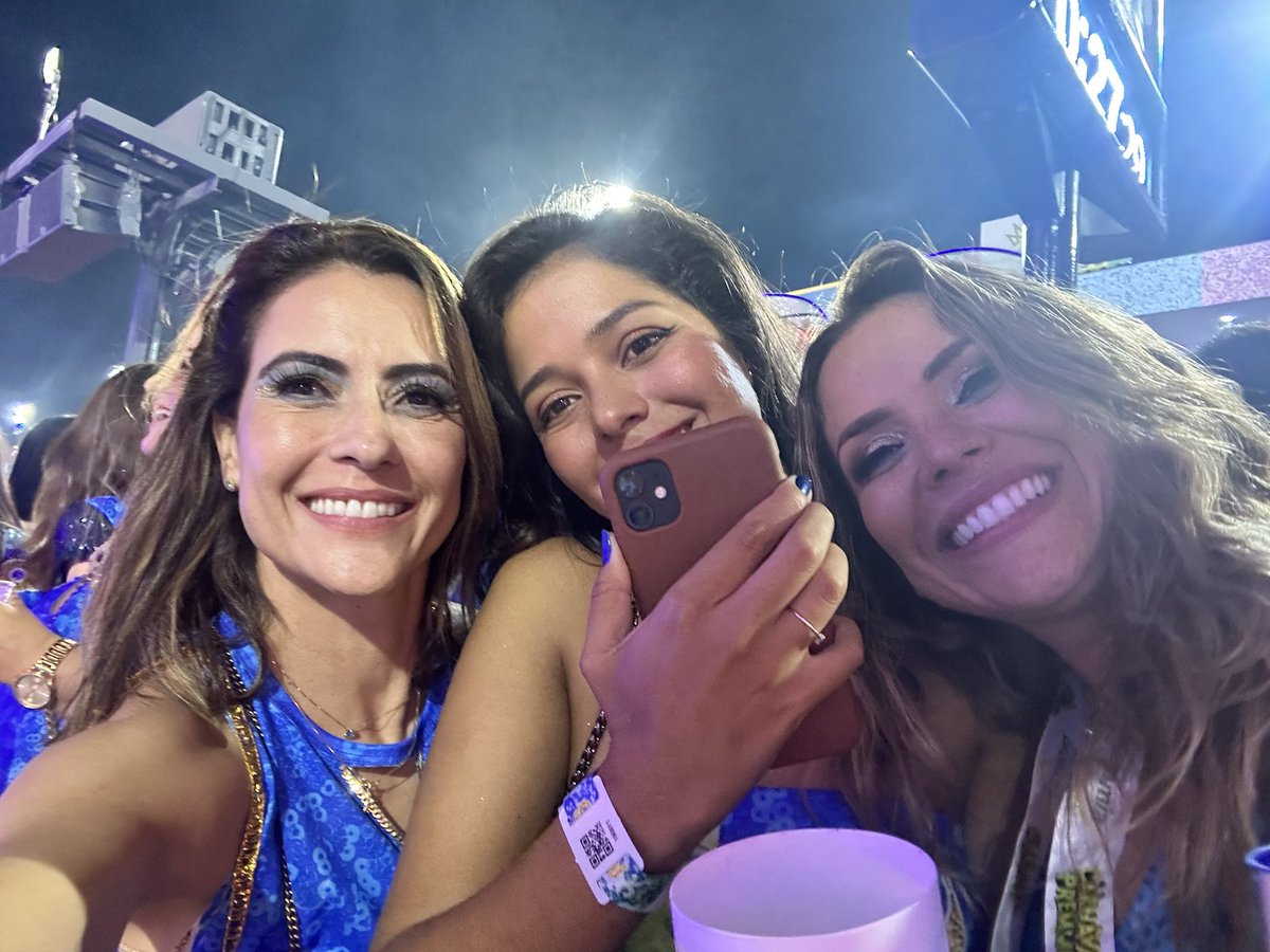 senadorasoraya's tweet photo. O maior show  da Terra é nosso! Gera empregos, renda, e nos faz feliz!Esse é o nosso Brasil! https://t.co/kRp9aoZHY7