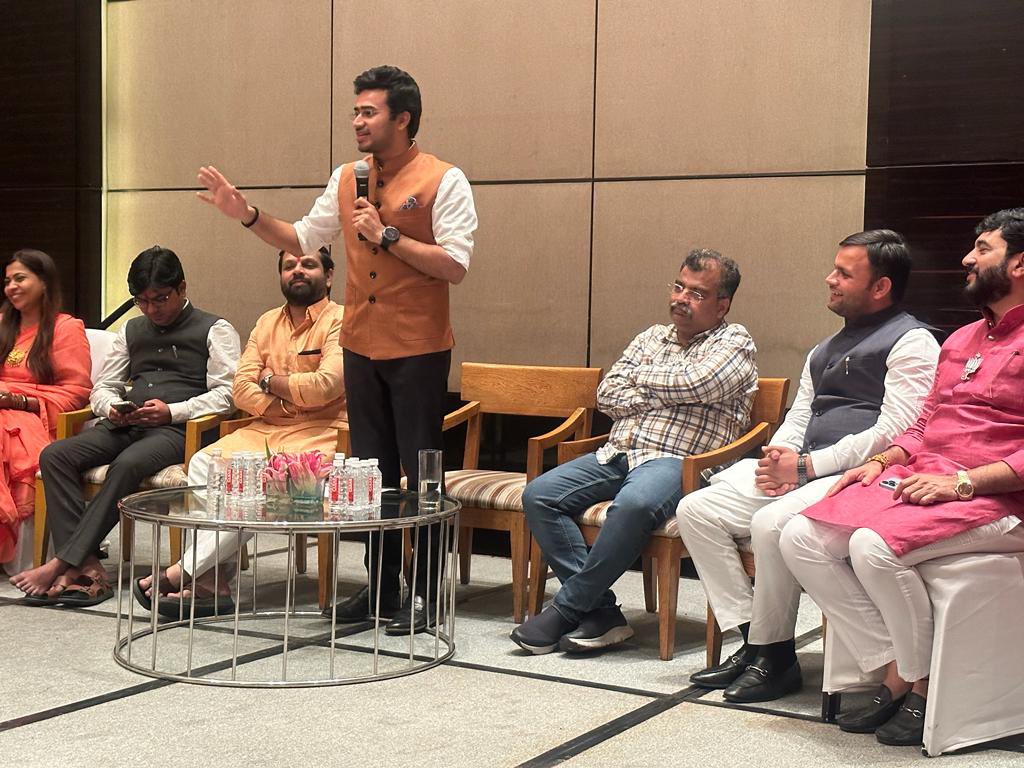 shweta_shalini's tweet photo. #TechManthan is for everyone who belongs to the Ideology of,for & by Bharat.
Lets come together to break the back of all forces that try to topple the thought of India.
Whether it is George Sorros or BBC - no one can stop us to become the Superpower that we deserve to be. https://t.co/xwXUhY3oFa