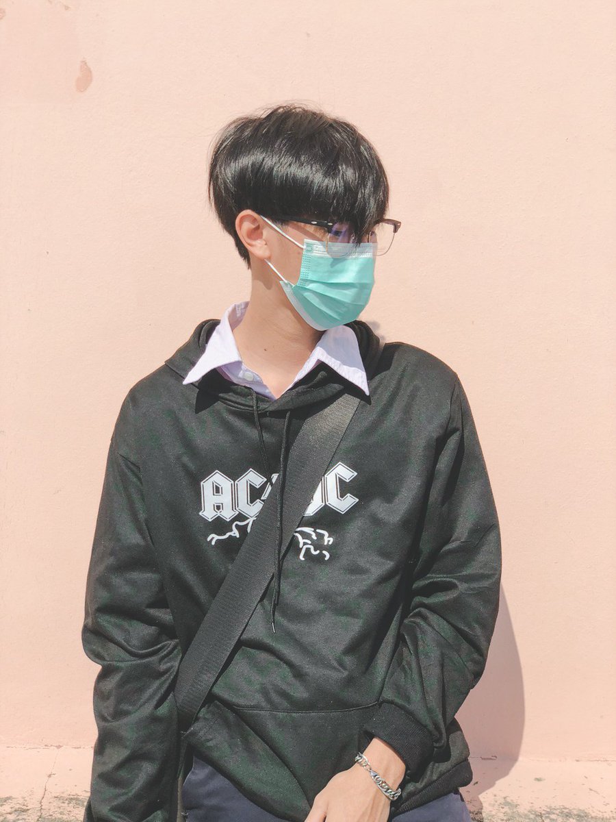 CheidchuPthm's tweet photo. เงินมันสำคัญจริงๆหรอ ทำไมผมไม่เห็นมีความสุขกับเงินเลยซักนิด....
#จันทบุรี #18y https://t.co/NGZyZj8tsO