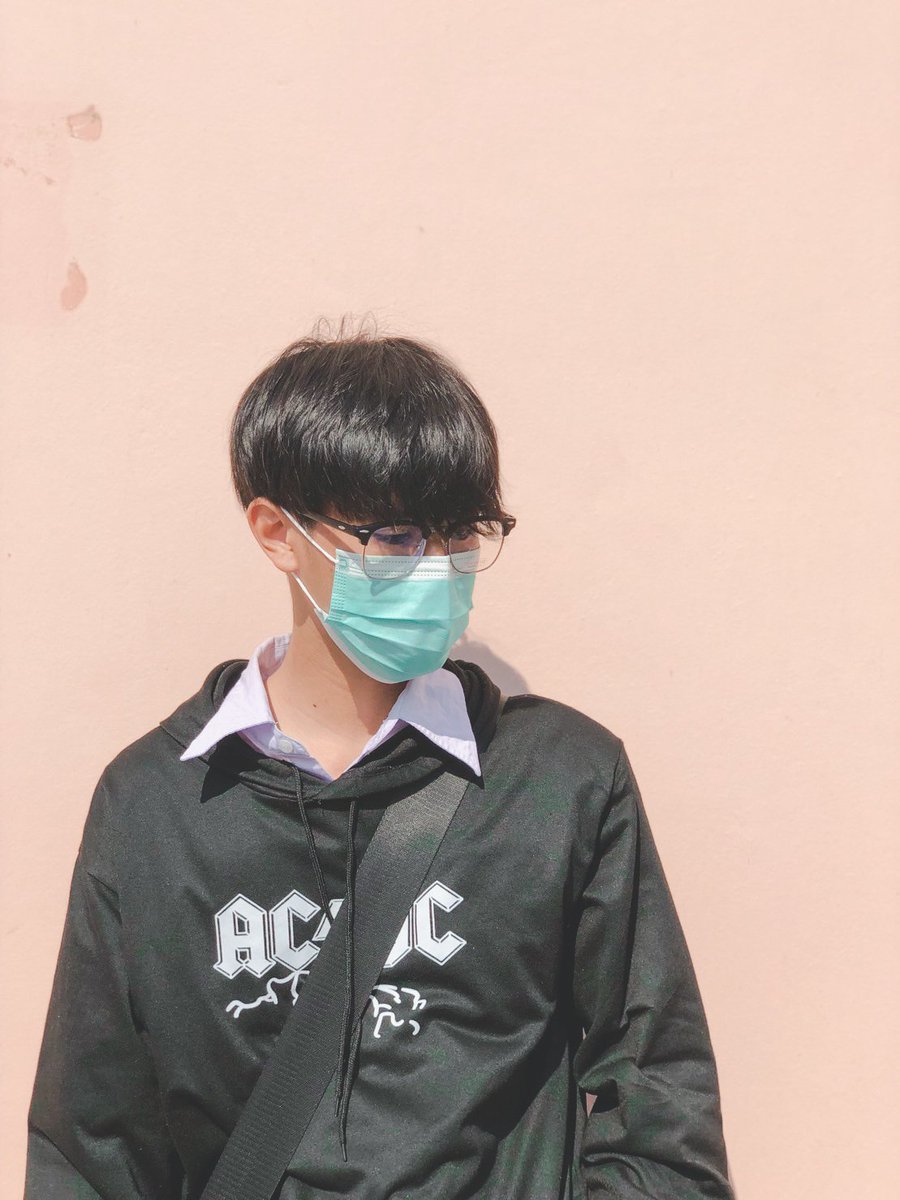 CheidchuPthm's tweet photo. เงินมันสำคัญจริงๆหรอ ทำไมผมไม่เห็นมีความสุขกับเงินเลยซักนิด....
#จันทบุรี #18y https://t.co/NGZyZj8tsO