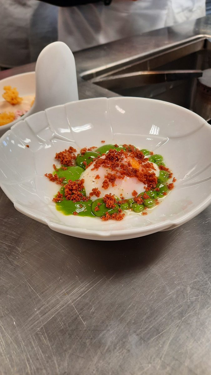 Gonzalo López (@gonzalo_lopez) on Twitter photo Este fin de semana he tenido una de las experiencias más emocionantes de mi vida. Un curso de cocina de Vanguardia en <a href="/bculinary/">BasqueCulinaryCenter</a>. Dos días de emociones, de esferificaciones, nitrogeno líquido, cocina a baja temperatura,... Impresionante!! Este fin de semana he tenido una de las experiencias más emocionantes de mi vida. Un curso de cocina de Vanguardia en <a href="/bculinary/">BasqueCulinaryCenter</a>. Dos días de emociones, de esferificaciones, nitrogeno líquido, cocina a baja temperatura,... Impresionante!!