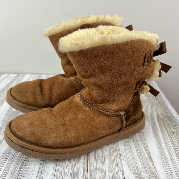 wechanteuse's tweet image. So good I had to share! Check out all the items I'm loving on @Poshmarkapp #poshmark #fashion #style #shopmycloset #ugg #wethefree #clothstone: posh.mk/hUz1Hk3ozxb