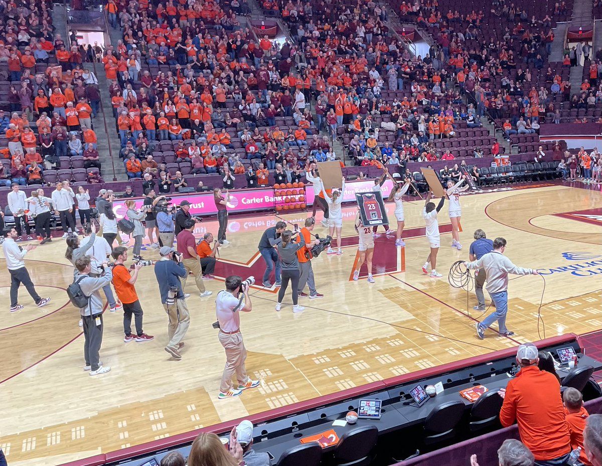 paulpetera's tweet photo. Blacksburg will always be home. Happy to see so many good people this weekend. Thanks to @Hokie20 @ELewsBrews @Billy_Shmurda @patfinn45 @theMaroonHokie @WillStewartTSL @lwatson1689 #ScottCase #CarrieCase and of course @DavidADeel for making it awesome. Hope to be back soon! 🦃 https://t.co/kXEeTsSGOQ