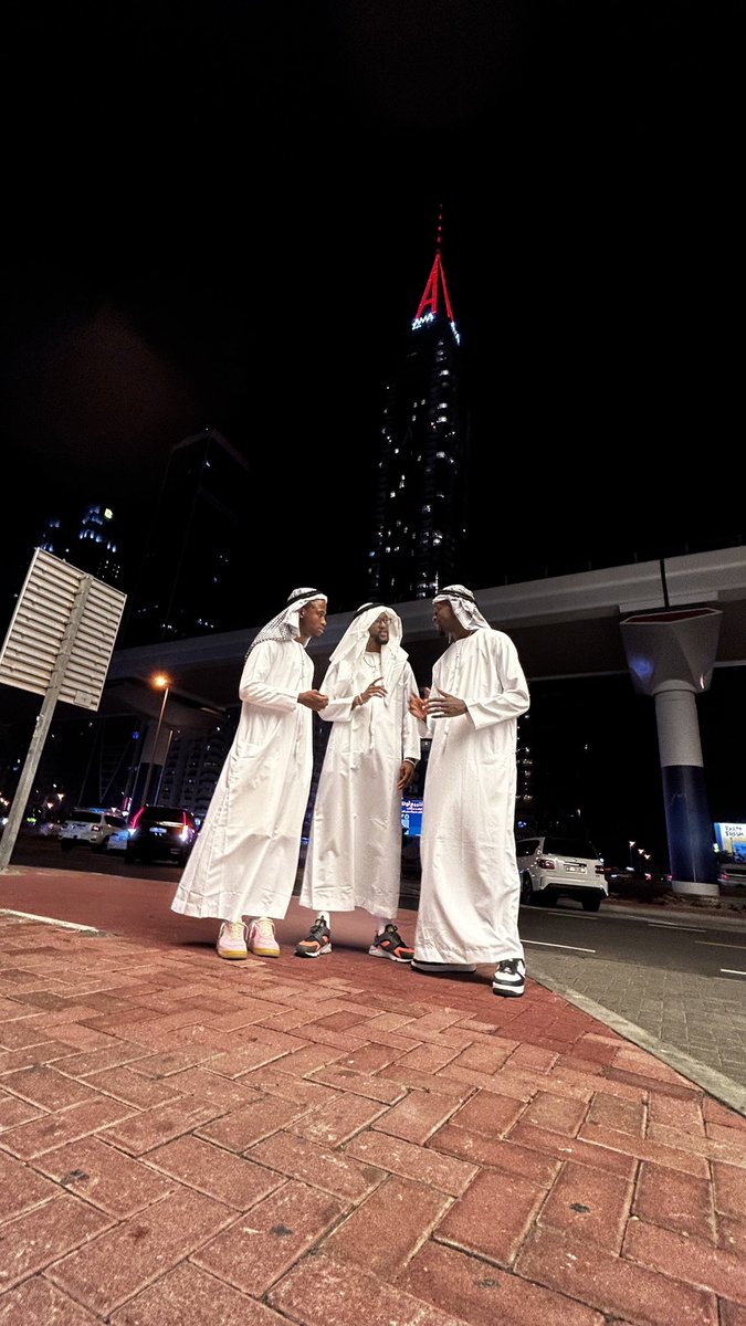 On the Habibi Levol 🇦🇪
📸: <a href="/PhumChonco/">Phumelele Success Chonco</a> 
#RobotBoii #Dubai