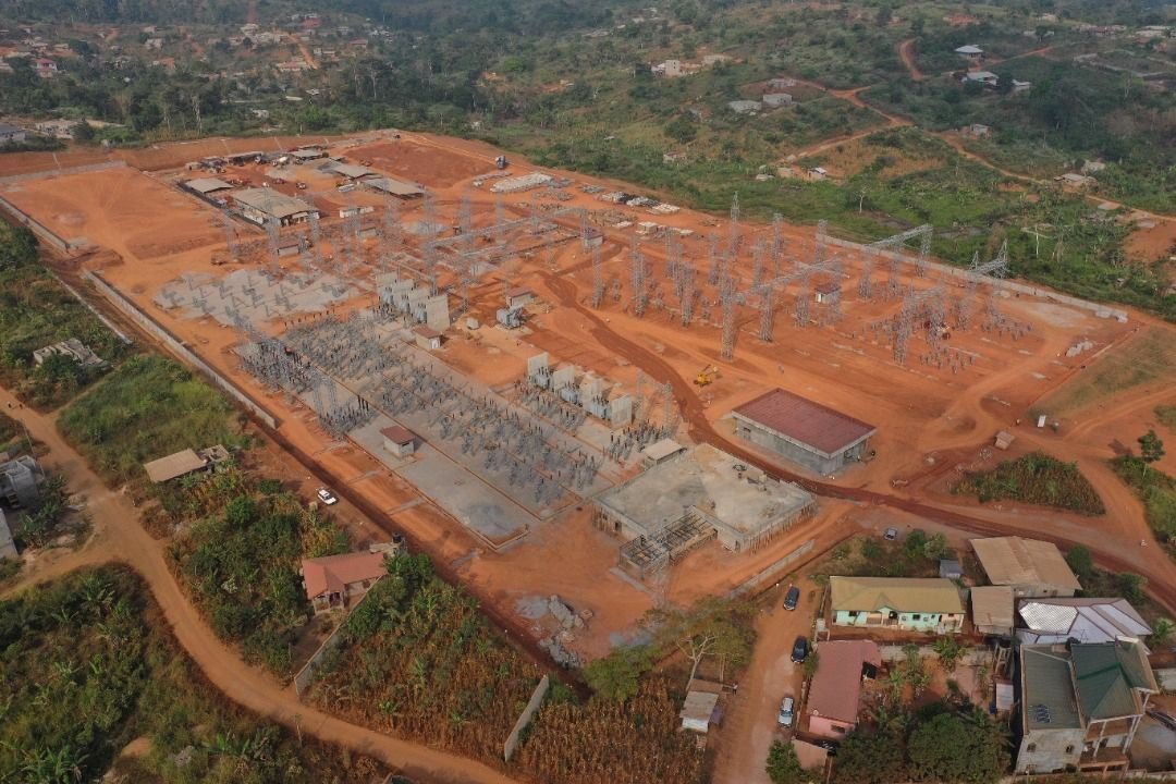 AfricaSecondes's tweet photo. #Cameroun : avancement de la construction du Poste Electrique 225/90/30/15 kV Nyom II à Yaoundé, Cameroun, principale artère du futur énergétique du pays.
#Afrique #Actualités #45second #camerounais #Yaounde #infrastructures #énergie #construction https://t.co/jluSm5ZngF