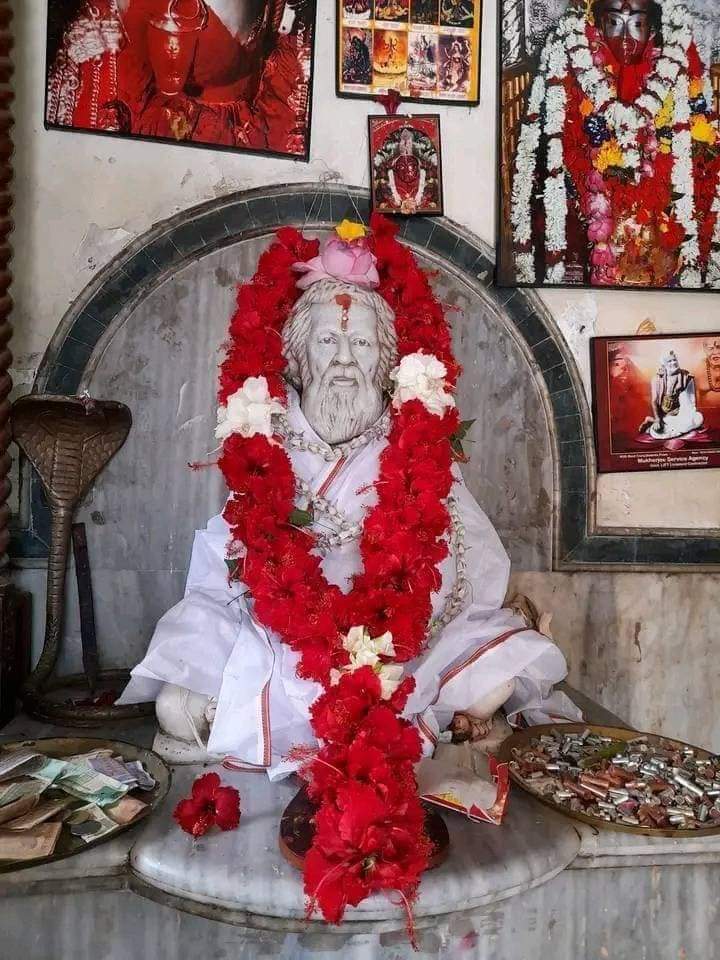 GuruBamdev's tweet photo. ওঁ  পূর্ণ-ব্রহ্ম-স্বরূপায় শ্রী শ্রী বামতাঁরাঐ  নমঃ নমঃ

#পরম_গুরু_বামদেব #MaaTara #maakali #PoromGuruBamdev #ভগবান_বামদেব_মহেশ্বর #বামই_তারা_বামই_তন্ত্র #জয়_মা_তাঁরা #জয়_মা_কালী  #জয়_তারা_জয়_বাম_সর্ব_ভূতে_ব্রহ্মনাম #জয়_তারা_জয়_বাম_জপো_রে_মন_অবিরাম https://t.co/XmJnjUgFlV