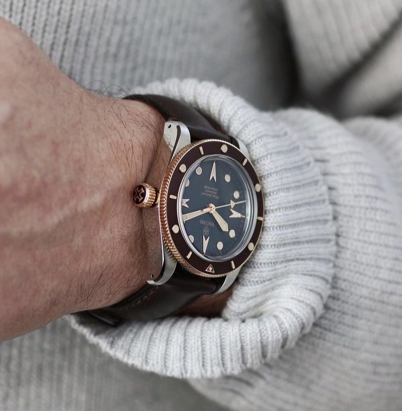 What's on our wrist....as seen in GQ Portugal.

Each watch is crafted to pioneer the bridge from design to functionality.

#EscudoWatches #OceanSeacrest #gqportugal #luxurydiver #watch