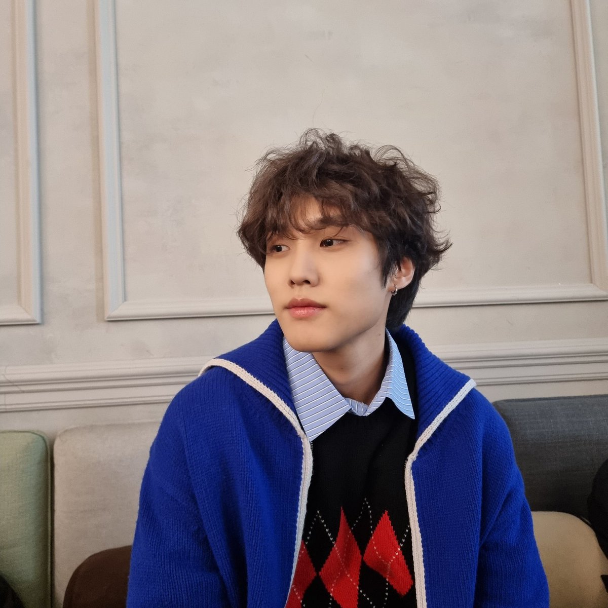 joonyounmg's tweet photo. are you ready for Roar, everyone? 😎 https://t.co/G5KJtW8SqJ