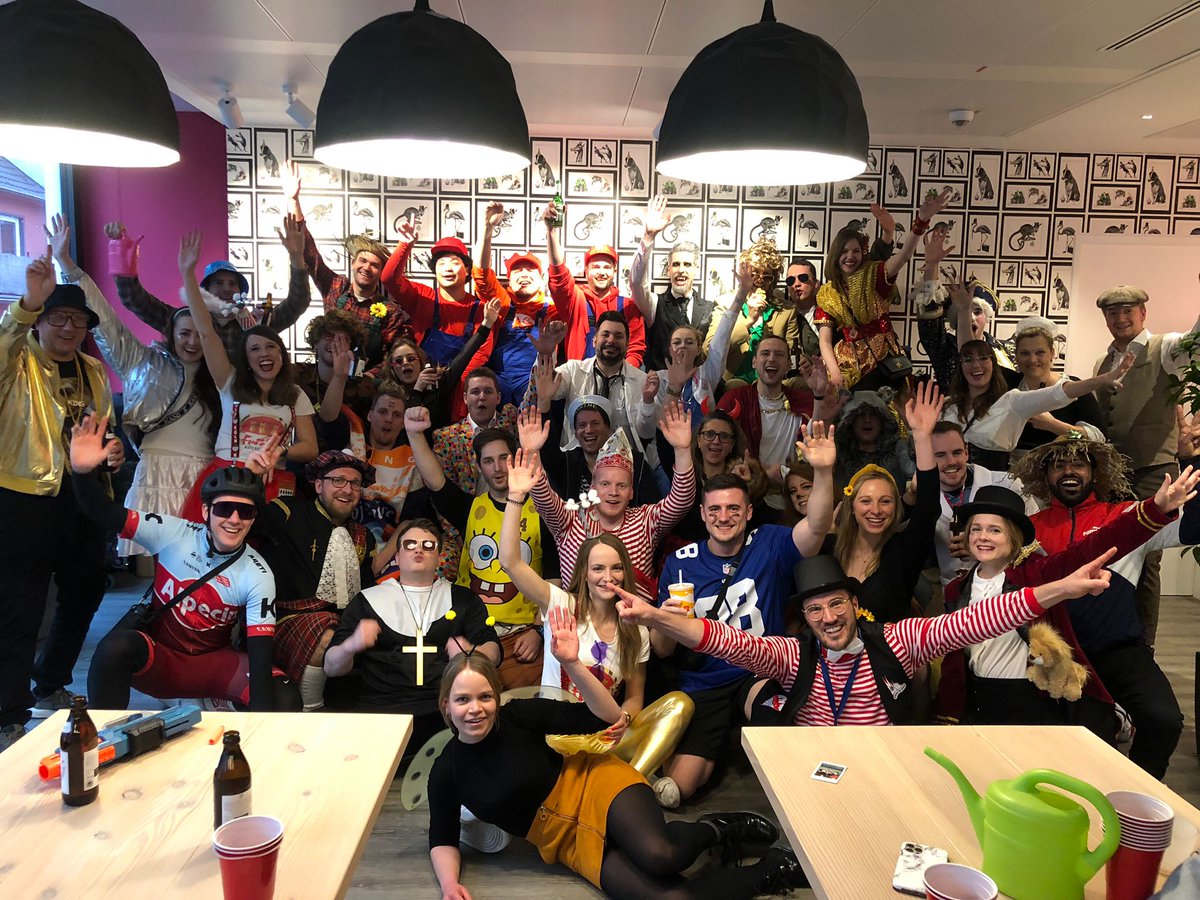 Alaaf und Helau! Wir wünschen allen Jecken einen bunten und fröhlichen #Rosenmontag! Die Kölner UNITIES haben schon Freitag #Karneval gefeiert. #UNITYspirit #köllealaaf #teamspirit #köln