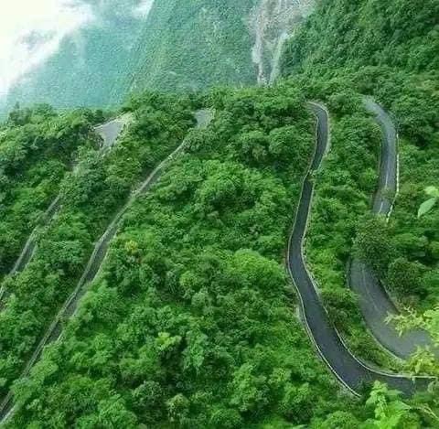 NigeriaStories's tweet photo. Gembu, Taraba State, Nigeria 🇳🇬 😍💚❤.

This is the coldest place in Nigeria. https://t.co/uKs60bmBiN