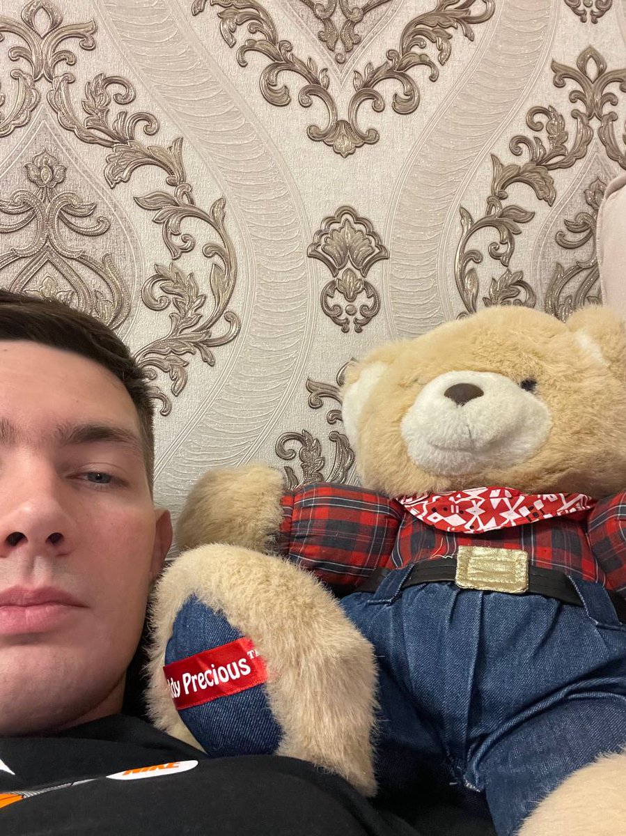 RusnakDmitrij's tweet photo. My best friend @WBDaniel_  has a cancer! we created fond for help him!

If you want you can donate here - https://t.co/QIgAyhbDK9

Click "Save life donation"

#charity #savelife #CancerResearch #Cancer https://t.co/YVeNJRVOpm