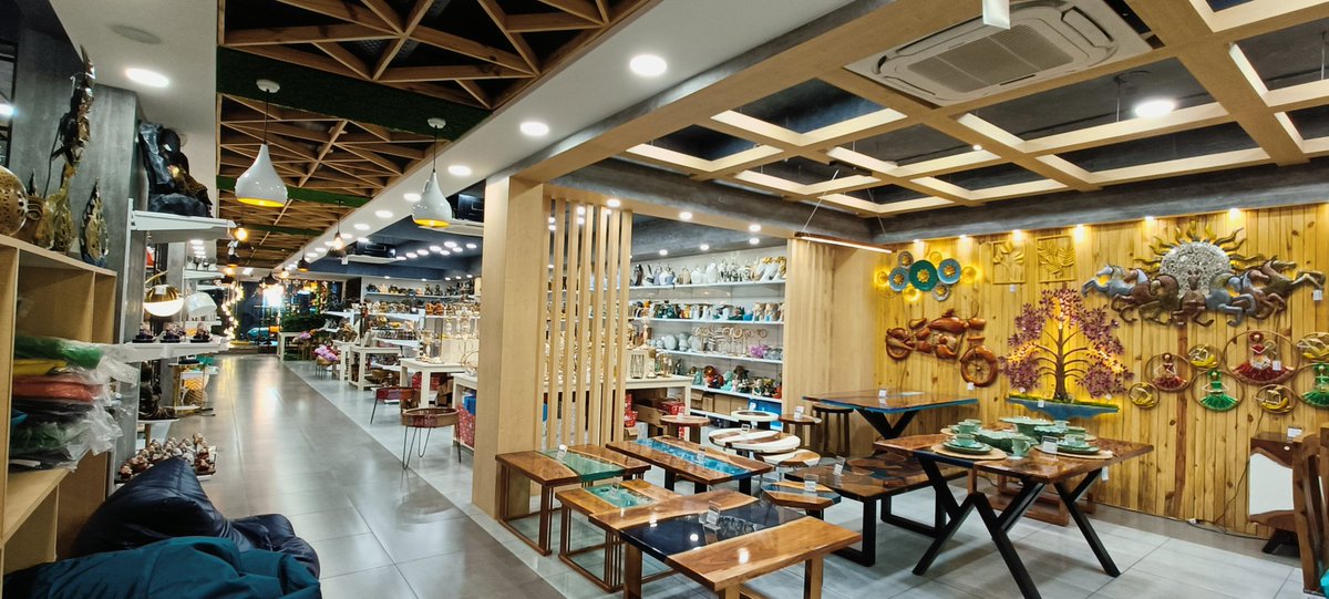 AbinashMohpatra's tweet photo. If you are in Bhubaneswar one of the best place to visit. #Decobee Homes !! Cuttack Puri Bypass Road. You can get good products for gifting In any price. #homedecoration https://t.co/H4Ko2Zlw6f