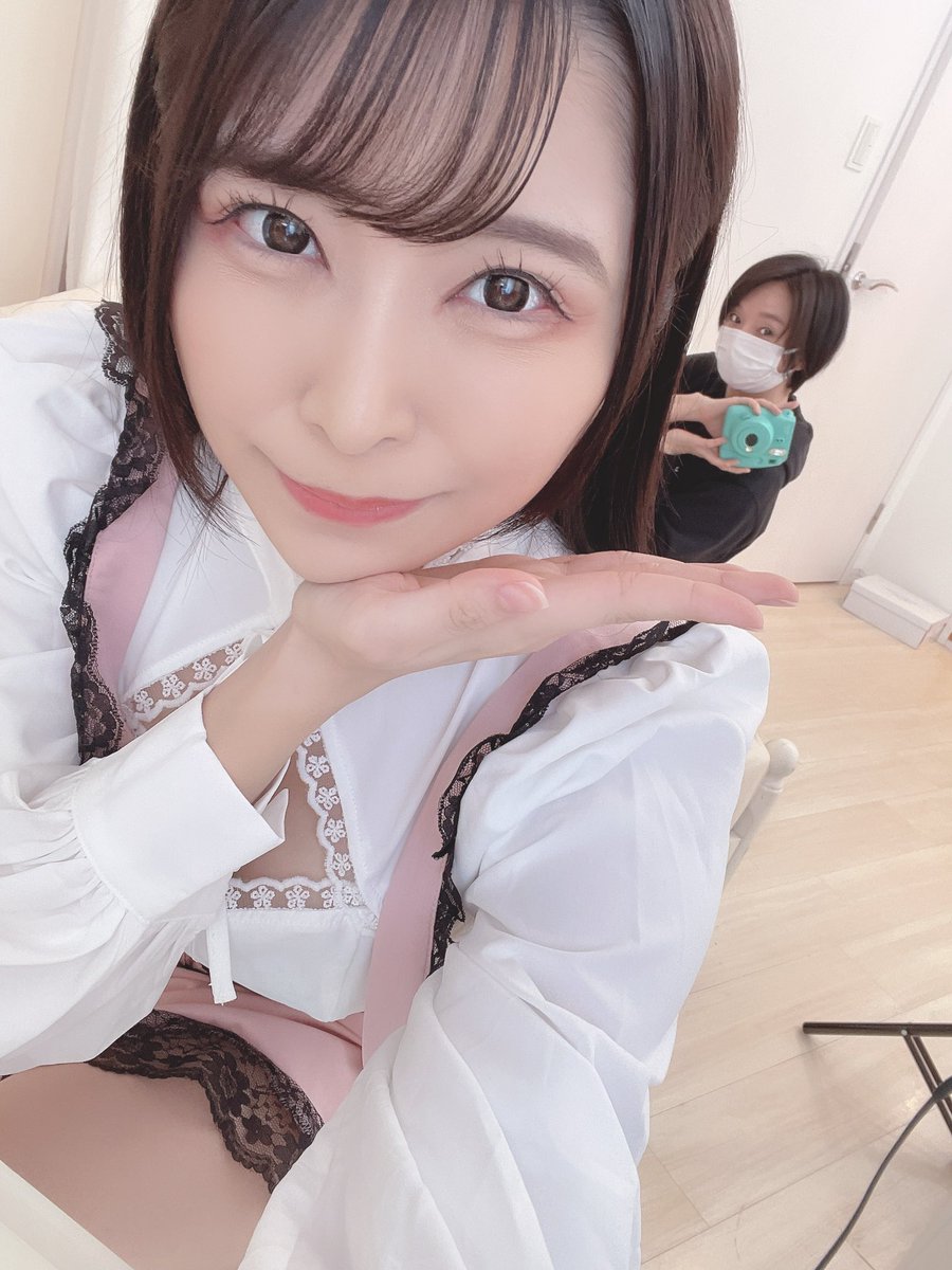 AkibaMomo0312's tweet photo. 本日はルナティックスさまにて撮影でした🌙*ﾟ🐰❤⃛
男の人のおっぱい弄りまくり地雷𝐃𝐚𝐲🎀💣🤍  ̖́-
スっっごく楽しかったロケで作品も絶対に傑作なはず…❕夏〜秋に情報解禁予定なので見落とさないでね🥹❔

現場でお世話してくださった皆さま1日楽しくしてくれてありがとうございます🐰💡︎🫶🏻🎀 https://t.co/OHN2okzvNX
