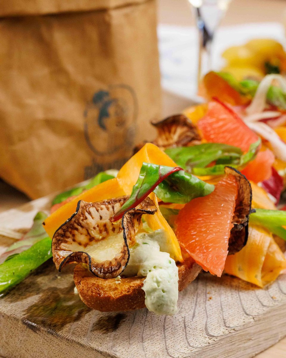 RestoBonVivre's tweet image. Pour démarrer les vacances d'hiver, zoom sur notre tartine du moment : Tartine de crème d’avocats, Julienne de Légumes et Suprême de Pamplemousse
#restaurant #toulousemaville #locavore
lebonvivre.com