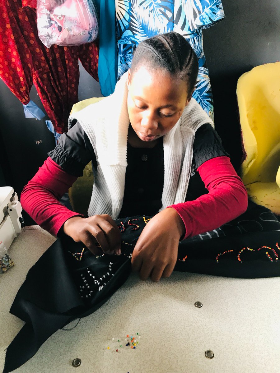 tholleka's tweet image. Meet Zandile
she says being a single mom with low academic background can bring you hell on earth, she was ready to give up.

thanks to
#BusinessAndArtsSA
#Pesp3
#DepartmentofSportsArtsandCulture