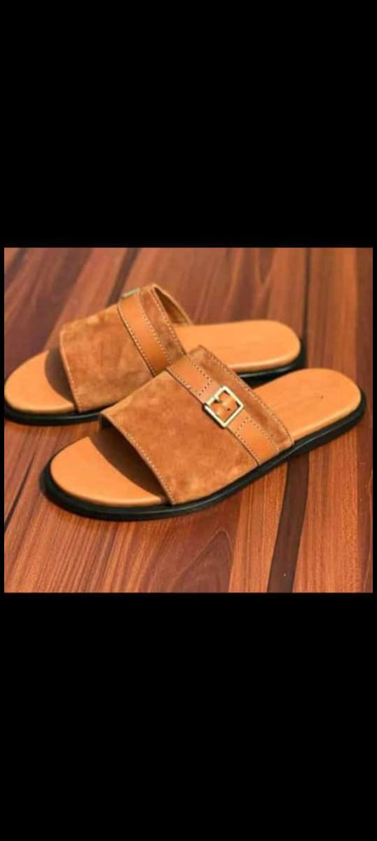 TijaniIsaac1's tweet photo. Patronize wura footwear with normal price... contact 
Or Whatsapp now.......08055376014 https://t.co/dvA6NYlxdn